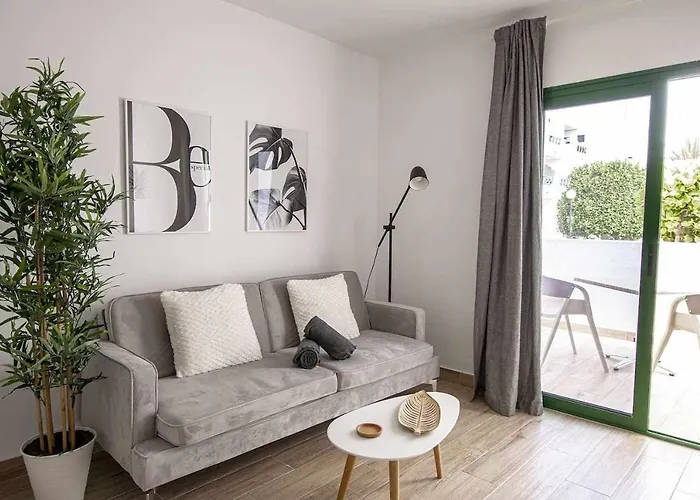 דירה Holyhome Grey 104 *