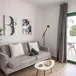 Апартаменты Holyhome Grey 104 *